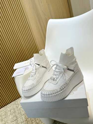 2054春夏chloe 克洛伊,高帮,Nama sneaker彩虹系列运动鞋、容祖儿和孙怡宋茜明星同款、原材料是可再生物料制作、全手工缝马克线、肉眼可见皆是手工
