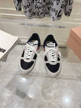 男40Miu Miu 25ss 春夏新款走秀德训鞋 休闲鞋 运动鞋 面料：进口对版透气网布 内里：原版内里 大底：原版鞋底 Size：情侣款35-45 - 点击图像关闭
