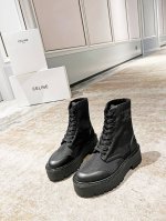 Celine 23ss新品头层牛皮后跟拉链短靴，头层牛皮面，牛皮、羊皮内里垫脚35-41， 40.41定做