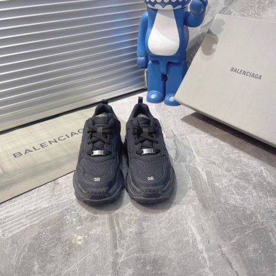 出厂 巴黎世家 最新款 一代 1.0 Balenciaga Triple S 巴黎世家 19官方发售气垫版本官方纯原版本 全码出货通知正确字体电绣 粗细、位置、