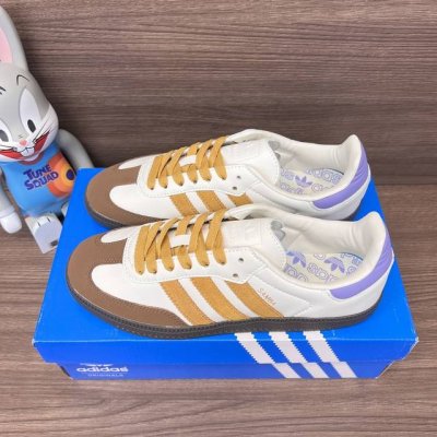 顶级版本Adidas Originals Samba 德训低帮板鞋情侣款 白黄 货号: Ie0875 包装:全套得物配件毒盒配纯棉袜子一副。 码数:36 36.