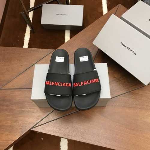 巴黎世家 奢侈品情侣拖鞋 休闲宽松舒适型 上图片必爆款 size 女 36-41 男:38-46