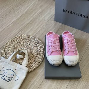 橙子出厂价p balenciaga 巴黎世家 全新paris休闲做旧脏脏鞋 半拖帆布鞋 复古做旧风格 以崭新视角演绎 中古风 原版做旧水染工艺 顶级帆布面料 原
