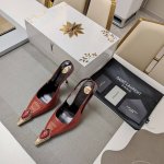SAINT LAURENT ” SYL圣罗兰 顶级版本25SS众明星网红追捧的电镀性感弯形高跟，大宝石铁头拖鞋。SYL 2025官方VIP 贵宾版金花磁铁盒 认