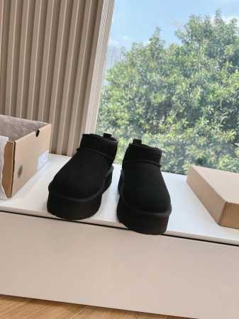 出厂 顶级版本 ugg冬季新款女同款休闲舒适厚底圆头棉靴雪地靴 它的优点就是特别轻又好走路 跑步都没问题搭任何的裤子都可以 露不露可爱的毛边都好看搭配修身裤十袜 - 点击图像关闭