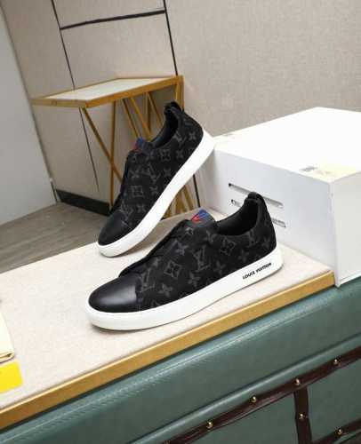 出厂价P Louis Vuitton 路易威登官网同步新品米兰时装走秀款Lv家标志，大咖风范，时尚潮人必备头层小牛皮真皮内里官网原版特供大底码数38-44