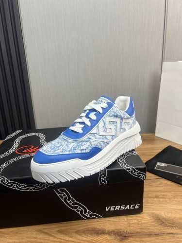 工厂价 Ｖｅｒｓａｃｅ.范思哲时尚皮革休闲运动鞋 常年热卖款 面料:头层牛皮 内里:羊皮皮内里 原版大底开模大底 尺码:38-45 45定做不退换