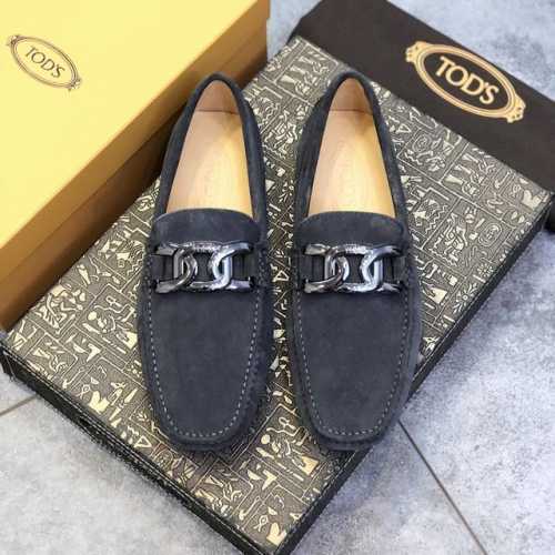 Tods 男士豆豆鞋 专柜同步新款 高端品质 磨砂皮杏色牛里.原版包装。深灰色，尺码38-45。。。