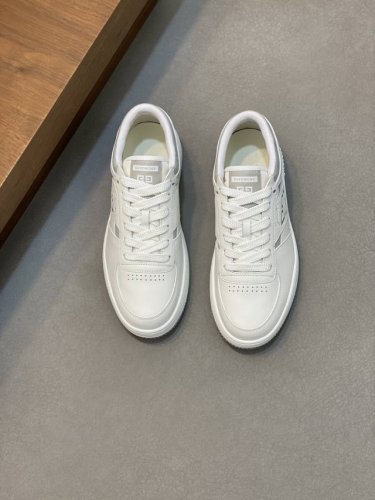 Givenchy 纪梵希 -高端品质 原单 -鞋面；纳帕小牛皮、鞋身.后跟；丝印高周波品牌Logo -内里：品牌网帆布，垫脚；水染牛皮 -大底：超轻Tpr 橡胶