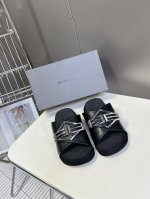 男装10 Balenciaga巴黎世家25Ss秀款情侣拖鞋 巴家25秀场出镜率最高的单品 超多网红时尚博主种草 夏天必备拖鞋 原版购入开发 完美复刻 极具个性化