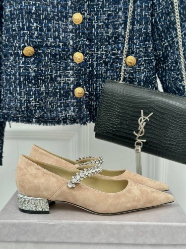 厂价 Jimmy Choo｜周仰杰经典一字钻带玛丽珍鞋 你衣柜里裙子最好的伴侣，相信我就佩服jc家的高跟鞋履设计师把女人的心理把握的很到位，做出来的鞋子绝对会让