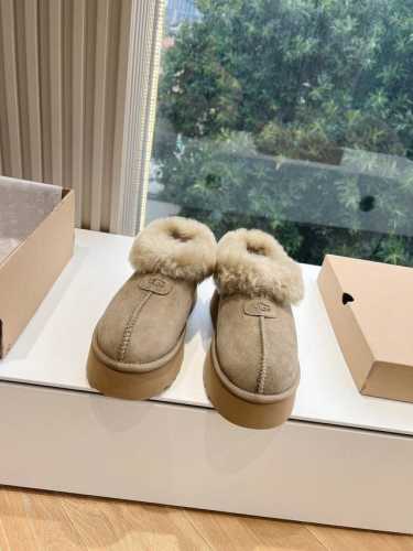 出厂 顶级版本 ugg冬季新款女同款休闲舒适厚底圆头棉靴雪地靴 它的优点就是特别轻又好走路 跑步都没问题搭任何的裤子都可以 露不露可爱的毛边都好看搭配修身裤十袜