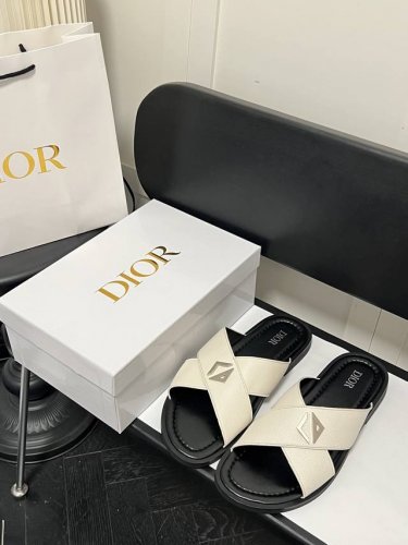 橙子出厂价p dior 迪奥 春夏新款男鞋 交叉带男士拖鞋 休闲沙滩凉拖鞋 夏日必备单品 耐磨防滑开模大底 舒适百搭 潮男必备 码数 39-45
