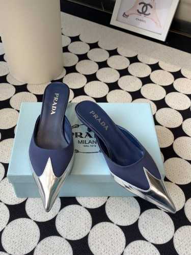PRADA 25ss新款穆勒鞋 真丝尖头 真丝材质搭配TPU穆勒系列春夏单鞋凉鞋 意大利真皮大底 跟高4CM 专柜购买原版 正品一比一开发 所有细节 材料 全部