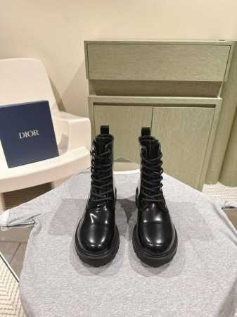 短靴 Dio r s new arrival～迪奥开边珠长短靴，秋冬百搭爆款新品 代购级 Iron 机车军靴风格，帅爆啦！ 经典圆头造型，鞋跟细节相呼应！ 后帮 - 点击图像关闭