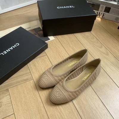 Chane* 小香C家 25p 编织单鞋 一双闭眼入的拉菲草编芭蕾舞鞋 上市就断货 鞋型简单经典实穿 各种风格搭配都能起到点睛之笔 看到实物的那一刻 宝宝们就知