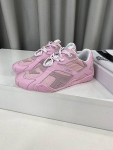 冲量价: 男10 Versac 范思哲 25Ss 春夏系列新款 情侣款 德训鞋 休闲鞋 帆布面料之上拼接皮内里多元质感 尽显风格图景 灵感档案 经典Logo提花