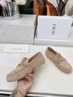 Dior 迪奥春夏新款超轻果冻系列乐福鞋 全新 版面力求打造时尚经典单品 巴黎时装周第一场分量十足的大秀场打造的新品 灵感由D主设计师巧妙结合在完美鞋型上.搭配