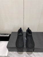 UGG新款 被Bella疯狂种草的厚底款迷你超短雪地靴 代工厂原单出货 羊皮毛一体 原版Treadlite轻翼科技复合防滑大底！上脚潮酷 轻松完成美式复古街头风