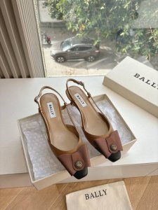 Bally巴利拖鞋凉鞋跟2025春夏女鞋新款鞋子拖鞋凉鞋 面料：进口羊皮 内里：羊皮 鞋底：真皮大底 尺码：35-40 40定制不退不换