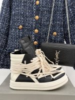 厂价 P490皮面 Rick Owens 欧文斯经典秋冬高帮休闲鞋 原版购入开发.所有的材质都与原版一致！ 经典复古及时尚美感融于一体。非常具有高街帅气风格，比