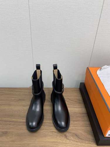 Hermes爱马仕24ss秋冬 H家新款Kelly扣短靴长靴骑士靴军靴系列！ 短靴 牛京 牛皮370 原版1:1顶级复刻！炒鸡好看 帅气的一款靴子！各路网红、博
