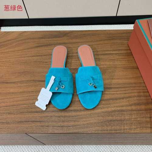 Loro Piana 羊京平底拖鞋。鞋面羊京，羊皮内里及垫脚。真皮中底，真皮包跟。进口真皮大底。码数：34-42 34、40、41、42定制不退换 批：