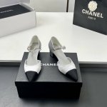 工厂p价 顶级品质 Chanel 小香25C早春新品 粗跟尖头凉鞋 后系带单鞋 玛丽珍鞋 香奶奶家一贯的优雅名媛气质 高级感十足 上脚非常Nice 法式风情 真
