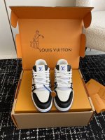 代购级 官网同步盒包装 Louis Vuitton 24ss 驴家的爆款！trainer板鞋，每个人都必须入的款，绝不后悔！ 超级百搭高级！什么衣服都好搭。最主