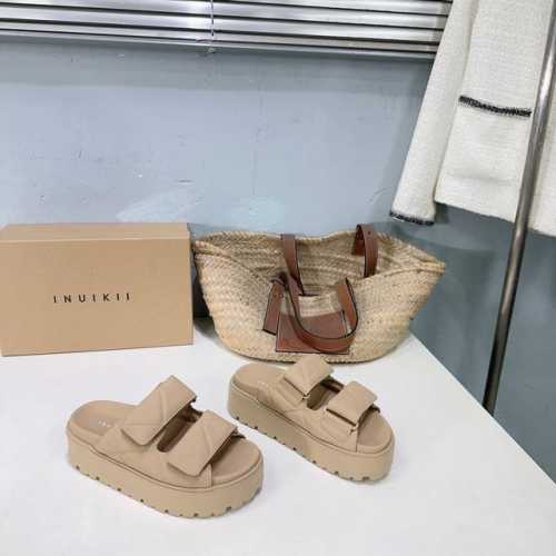 高品质出厂300！小众潮牌Inuikii25春夏新款松糕厚底休闲魔术贴拖鞋系列！ 这系列颜值简直逆天了！每一处细节都彰显着高级与时尚。 材质方面更是没得说，采用