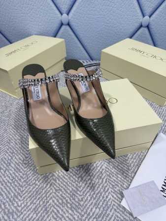 Jimmy Choo 吉米周 是一个非常全面之尊贵时尚生活品牌 香港,美国等大时尚博主及明星的同款表带女士短靴系列 澳大利亚尖头 圆头系列 简直是美上天了 爱上 - 点击图像关闭