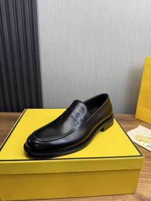 工厂p价 Fendi 芬迪.男士商务休闲皮鞋 进口小牛皮 开边珠 品牌Logo印花 -内里：舒适牛皮内里 -大底：真皮大底后跟植入橡胶底片，完美注塑 -超高品控