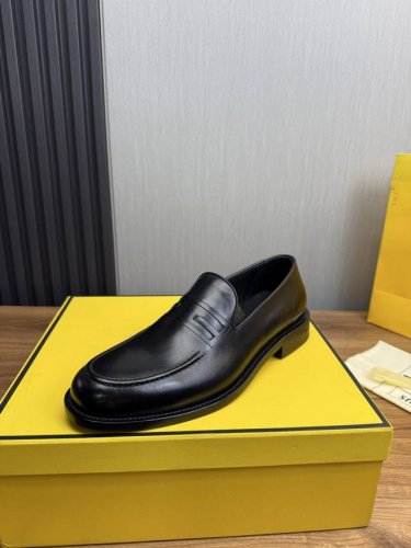 工厂p价 Fendi 芬迪.男士商务休闲皮鞋 进口小牛皮 开边珠 品牌Logo印花 -内里：舒适牛皮内里 -大底：真皮大底后跟植入橡胶底片，完美注塑 -超高品控