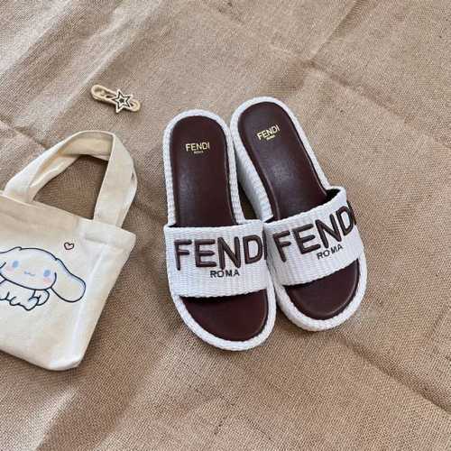 出厂价： Fendi 芬迪 2024顶级专柜 初夏系列 官网上新 Ff时装周新系列 芬迪 Fendi Ff 厚底拖 Ff拖鞋 Fendi拖鞋 Fendi鞋控 小