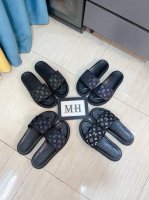 出厂价p Lv-路易威登 新品男士拖鞋 高端精品 鞋面精致压花Logo装饰 精细做工 鞋底超软 休闲宽松舒适型 夏季必入哦 size 38-44