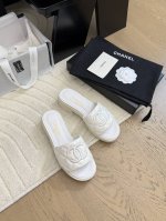 chanel 25C春夏新款全系列拖鞋 全系列首发 专柜有的我都有！ 高版本高品质 鞋面牛皮 原版面料 内里羊皮 原版大底 Size:35-39 其他码数定