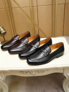 工厂P价P 实价 牛里 古奇 Gucci高端男士正装商务皮鞋，原单1：1正品货！原版进口高端开边珠小牛皮，原版金属饰扣，进口头层牛皮内里垫脚 原版大底，男鞋码数