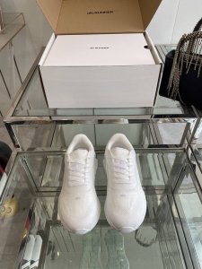 Alo 25Ss夏季新款 厚底 休闲 Runner 运动跑步鞋 情侣款 Alo比耐克更懂女生 上脚超级百搭 超级舒适 厚底款但是上脚一点都不沉重 厚底舒适非常轻