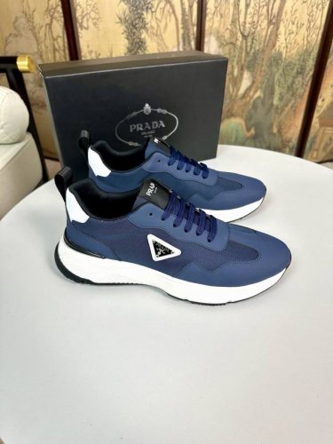 工厂P价 普拉达 官网最新款休闲时尚男鞋，爆款版型简洁大气，潮男专属.独有的官网最新元素，时尚又大方，面料原版头层牛皮透气布料透气网里牛垫，官网指定耐磨休闲大底