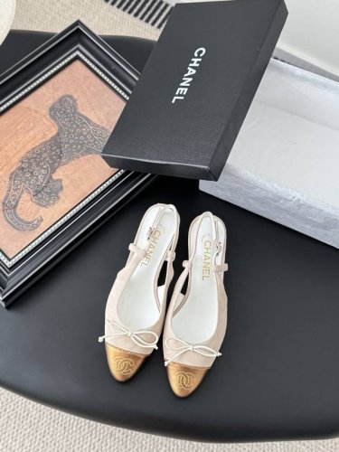chanel 25K玛丽珍新款凉鞋 高版本高品质，全颜色做齐全～ 欢迎主推 鞋面麂皮 内里羊皮 真皮大底 跟高4 Size:35-39 其他码数定做