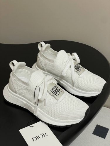25Ss春夏新款Dior迪奥 Run'n'dior 运动鞋网眼织物休闲鞋跑步鞋 简约超级百搭. 鞋面搭配 Logo布标.上脚完美奢华可任意搭配春夏秋冬服饰. 上