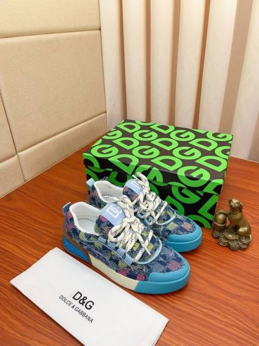 实价： Dolce&Gabbana Dg爆款官网原版1:1开模，原单品质做工精细，高端奢华原版牛仔布鞋面，羊皮内里、原版橡胶耐磨防滑大底，穿着舒适、百搭款式，高