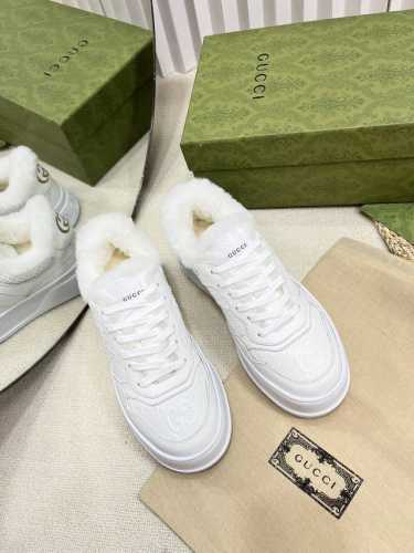GUCCI 冬季羊毛款，双G毛毛保暖休闲鞋 小脏鞋 饼干鞋 工厂独家首发 鞋面采用原版材料，全羊毛垫脚，超柔软舒适让行走更加便捷舒适！ 独家新款惊世之作 内里进