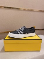 工厂p价 Fendi 芬迪 男士最新款休闲鞋 专柜同步上市 原版一比一复刻 全进口官网一比一牛皮面料 内里采用头层顶级羊皮 原版原厂特供橡胶大底 引领时尚新概念