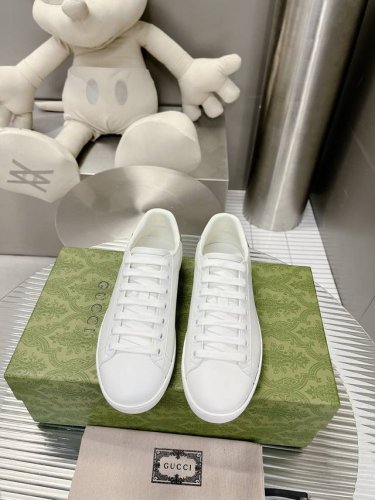 p直销 女鞋 女装 女鞋工厂P 情侣款高帮小白鞋很火很火的一款产品、上脚非常好看、市面上众多版本、请认准图片高端版、缤纷家强烈推荐给您、准没错多个版本选择、每一