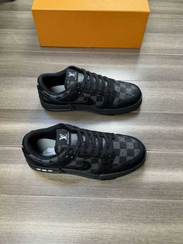 Louis Vuitton-Air 路易威登 联名款 -高端品质 原单 -鞋面：反绒小牛皮空压品牌图腾、品牌图腾布匹、鞋舌.后跟.品牌logo -内里：高弹力布