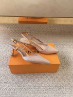 Louis Vutto*SS25新款条纹款春季高跟鞋 原版套楦 顶级品质材质鞋面：进口定制真丝内里：进口羊皮里大底：真皮大底跟高：5.5cm、7.5cm码数：3