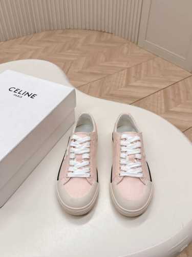 出厂 ，Celine 赛琳 25春季最新 Runner Cr-03 厚底 帆布 休闲 运动鞋 鞋舌和鞋后帮饰有Celine标志运动鞋侧面凹Cr-03字样，鞋后帮