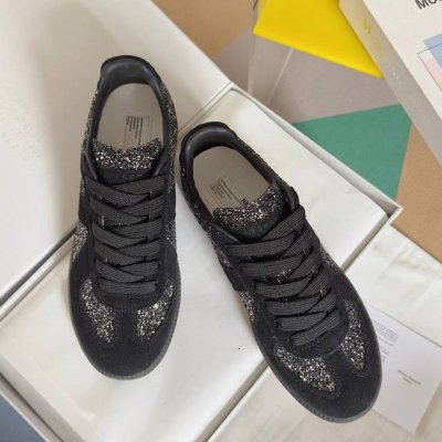 顶级版本 情侣款 maisonmargiela Mm6 马吉拉 情侣款 德训鞋 休闲 运动鞋 原版购入开发 做货 鬼才设计师品牌 一个轻奢品牌 这一款德国训练鞋
