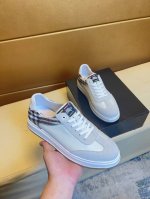 巴宝莉 顶级代购男士2025Hk专柜同步发售 鞋底 原厂特供原版底 独家活动成型底超级舒适 原厂跟单货 高品质设计做工精致细腻 进口原版皮 猪里细节决定品质 我